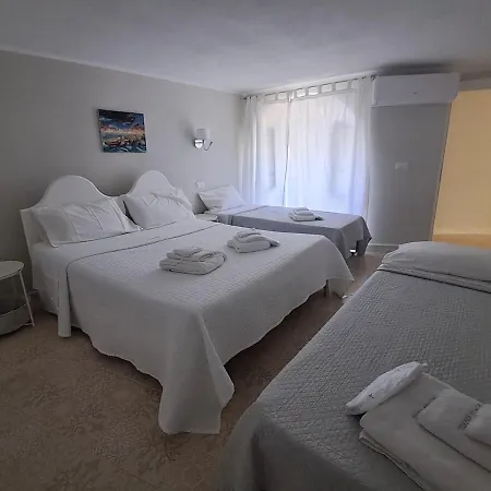 Domus Istella 200 Meters From The Sea *