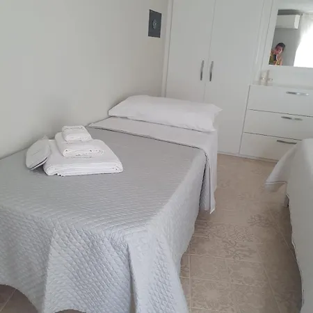 Domus Istella 200 Meters From The Sea *