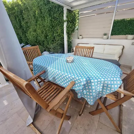Domus Istella 200 Meters From The Sea *